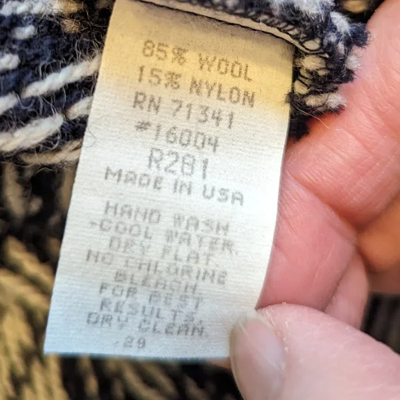 L.L. Bean vintage wool blend cardigan, size Large - Picture 9 of 9